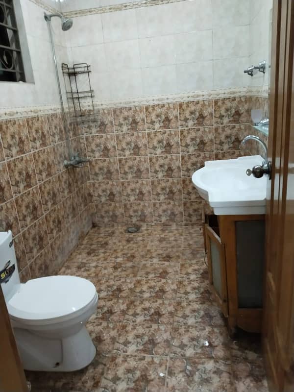 1 Kanal Spacious Upper Portion Available In I-8 For Rent 9