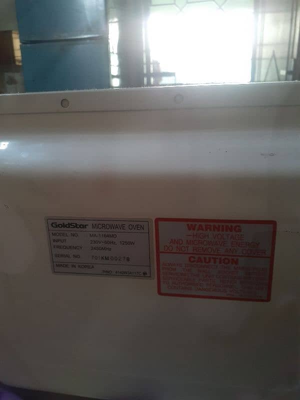 microwave exelent condition 2