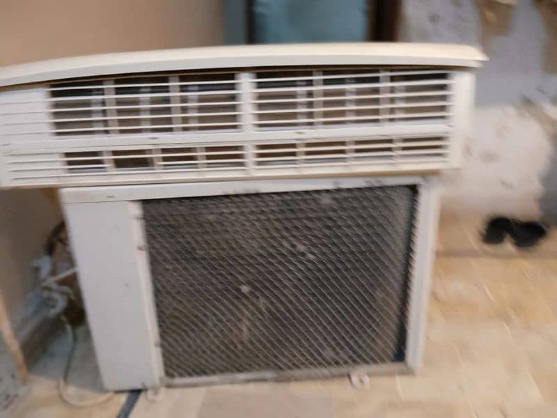 1.5 Ton AC for Sale – Rs. 60,000 2