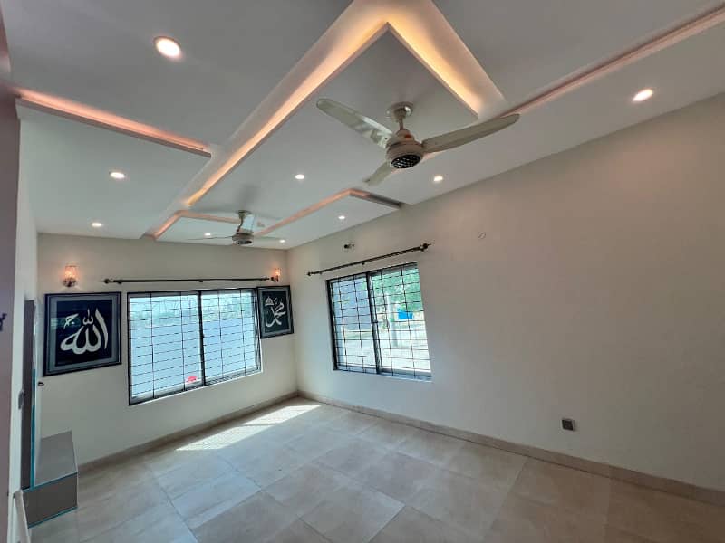4 Marla corner brand new house available for sale in safari garden 18