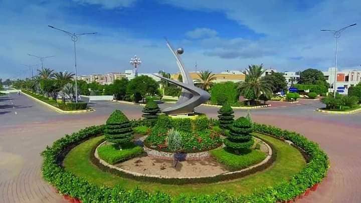 24.70 MARLA CORNER PLOT FOR SALE DREAM GARDENS LAHORE PHASE 2 ON GOOD LOCATION AND REASONABLE PRICE 0