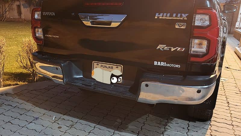 Toyota Hilux 2022 3