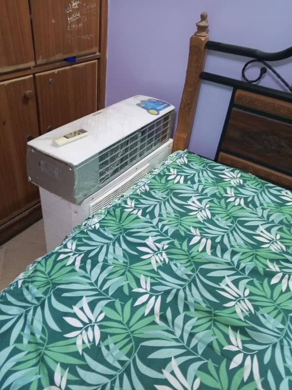 Kenwood 1ton inverter AC with on and cooling condition 1