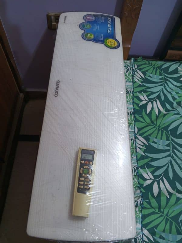 Kenwood 1ton inverter AC with on and cooling condition 3