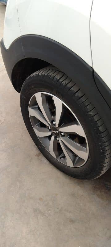 KIA STONIC 2022 5