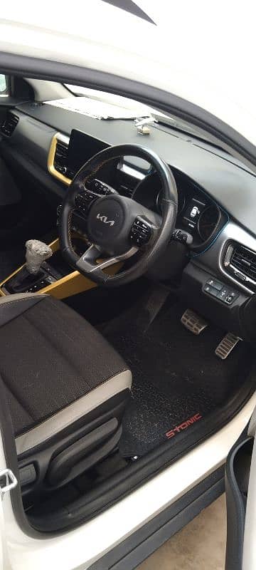 KIA STONIC 2022 10
