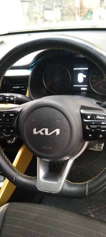 KIA STONIC 2022 11