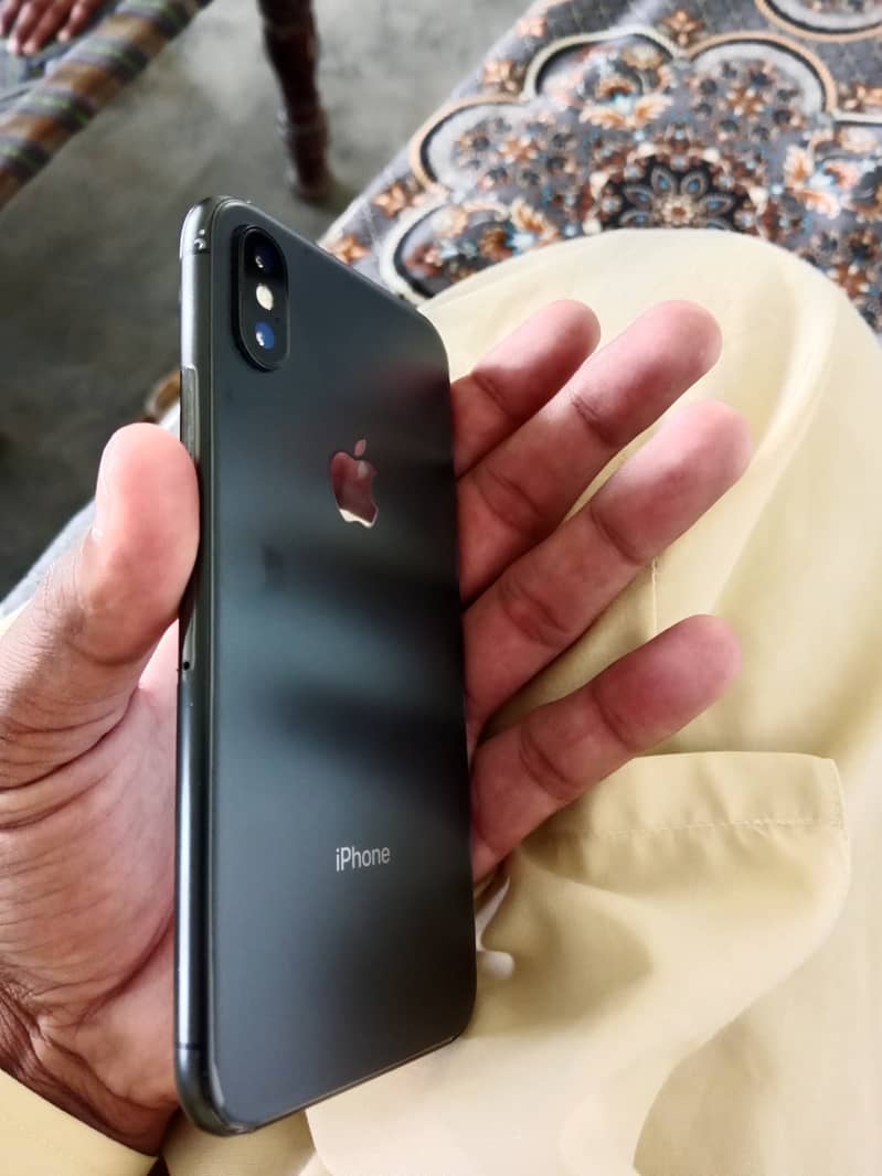 Apple iPhone X 1
