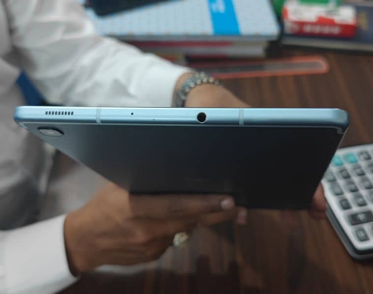 Samsung tablet S6 lite 4
