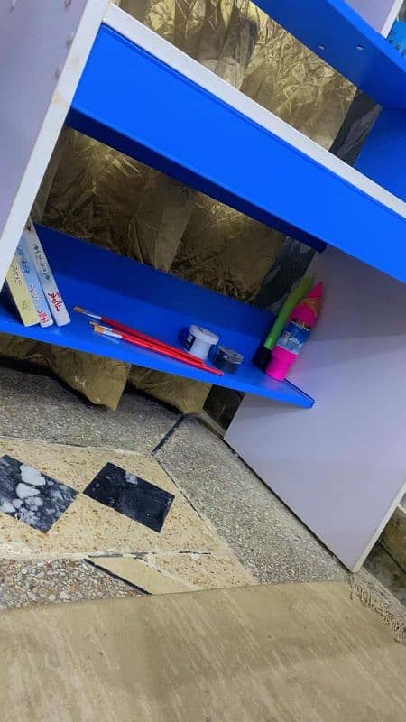 Study Table for sale | Best for students 4