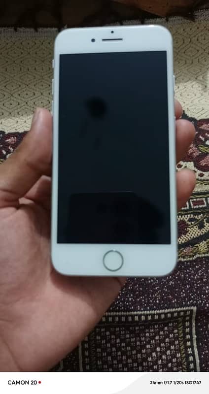 iPhone 7 32gb official pta approved 1