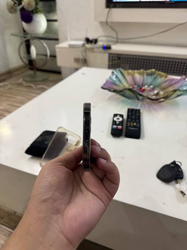 Iphone 12 pro max Jv 4