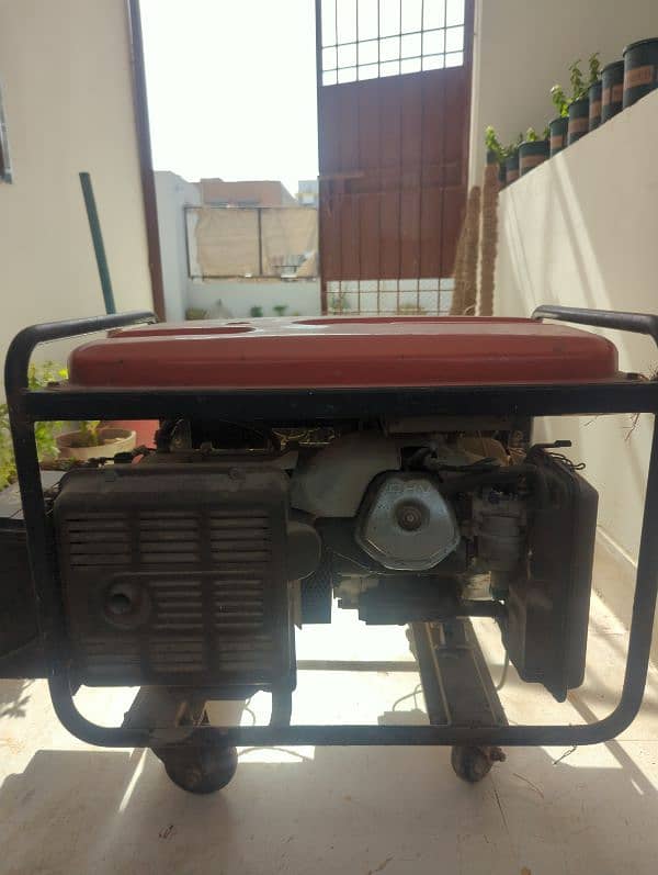 Fuji deluxe generator 4.5 kv 5