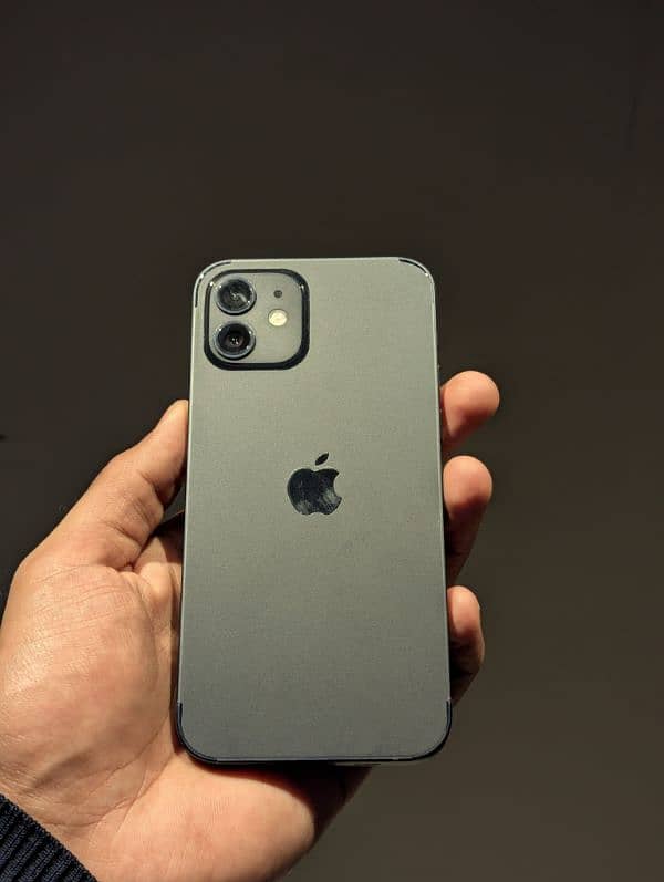 iPhone 12 0