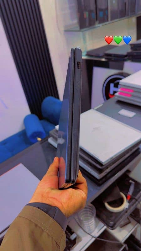 ASUS E410M || 1080 screen resolution || UHD graphic 600 || VGA camera 3
