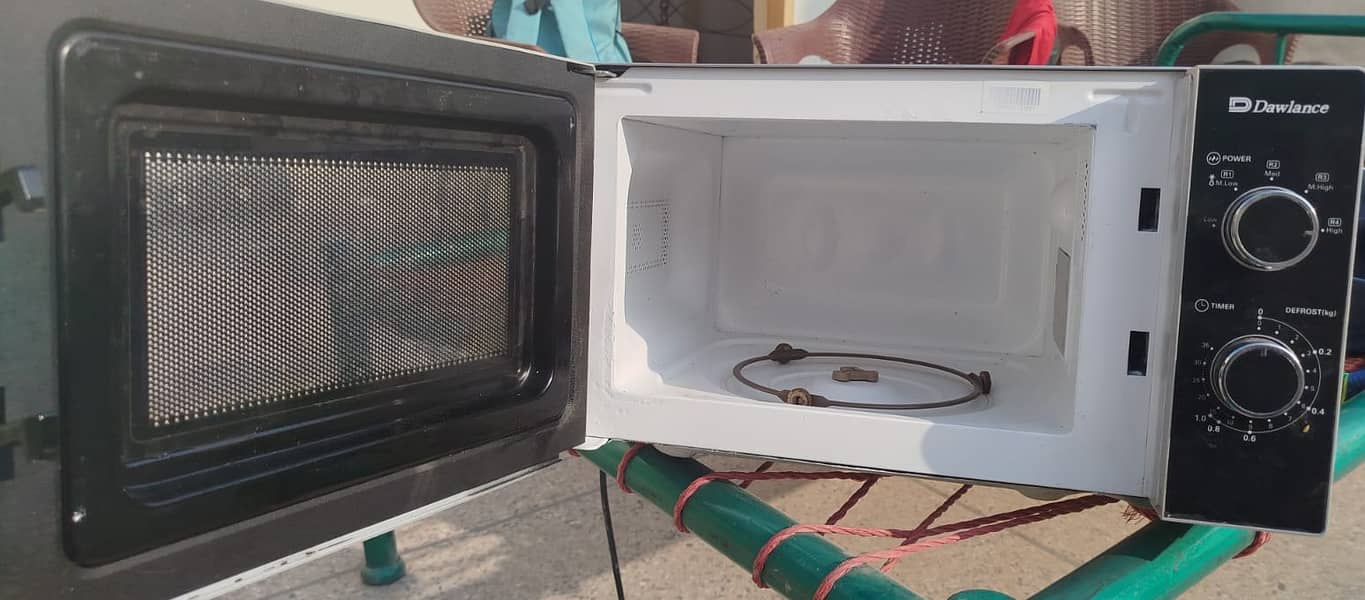 Dawlance Microware Oven 3