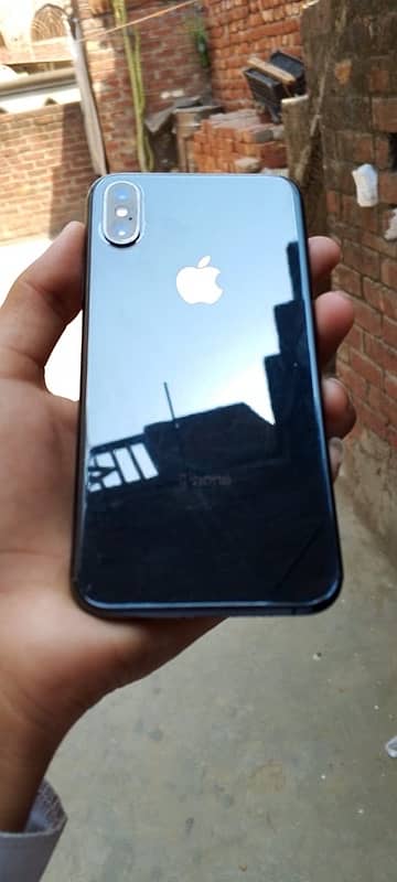 I phone xs non 64gb factory all okay 1
