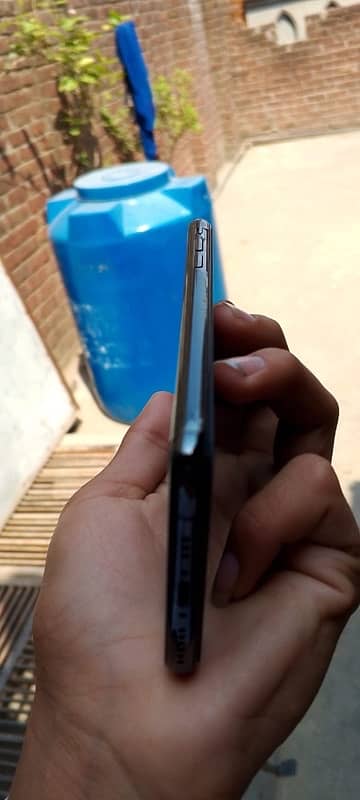 I phone xs non 64gb factory all okay 3