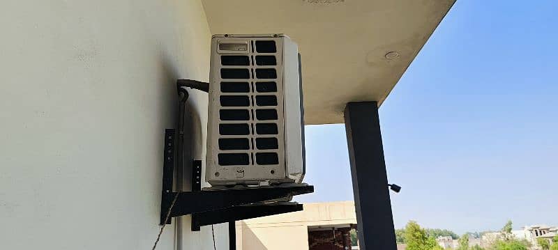 like new condition flower 1.5 ton dc inverter for sell 4