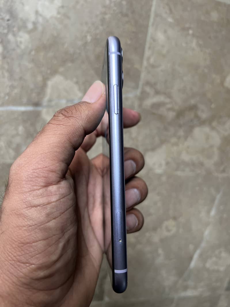 Iphone 11 Non PTA 5