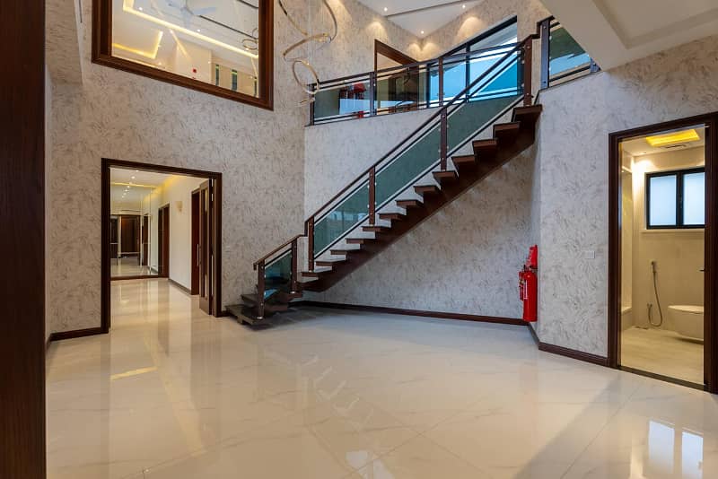1 KANAL AESTHETICALLY DESIGNED HOUSE FOR SALE IN DHA PHASE 7 3
