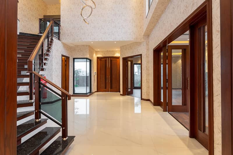 1 KANAL AESTHETICALLY DESIGNED HOUSE FOR SALE IN DHA PHASE 7 5