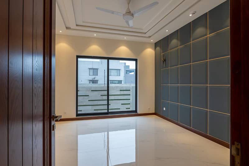 1 KANAL AESTHETICALLY DESIGNED HOUSE FOR SALE IN DHA PHASE 7 20
