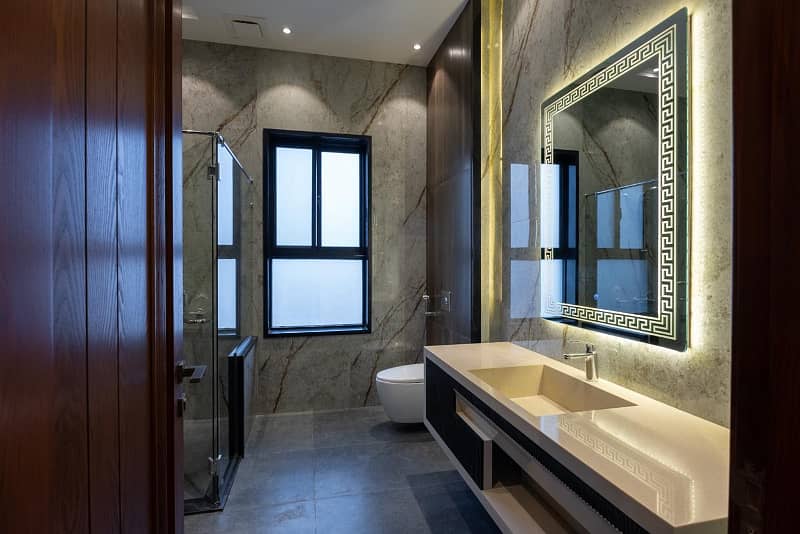 1 KANAL AESTHETICALLY DESIGNED HOUSE FOR SALE IN DHA PHASE 7 23