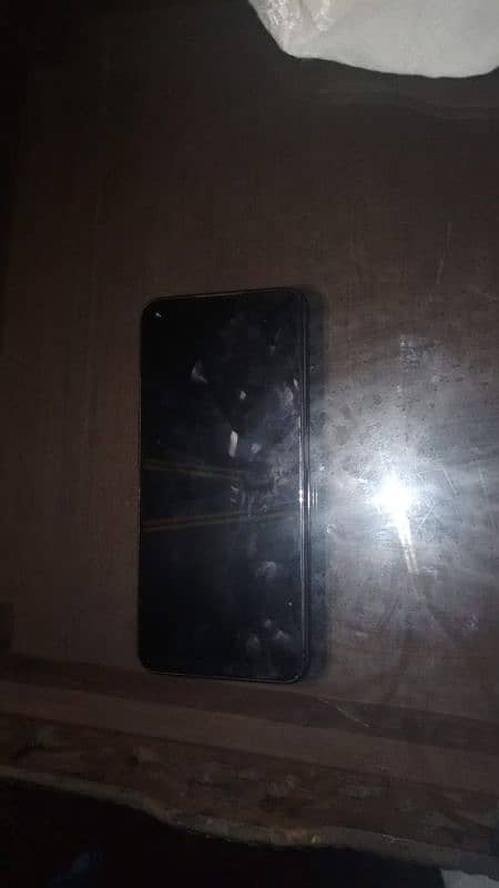 Aoa I am selling my oppo a76 which has zero scratch and no dent 3