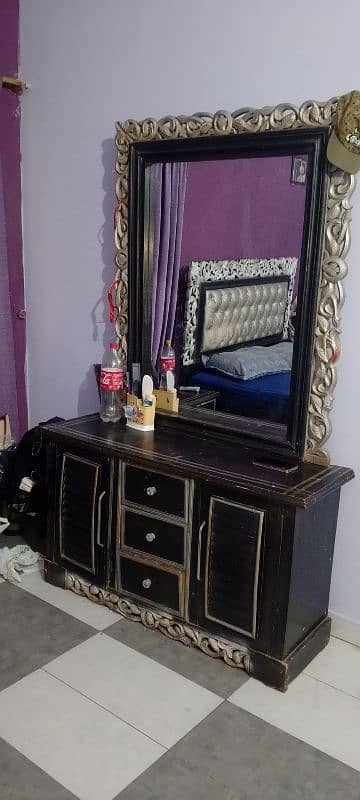 Used Double Bed Set (bed+2 side tables+dressing+mattress) 1