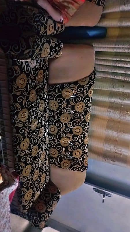 black& golden colour with sofa cover in best condition 2