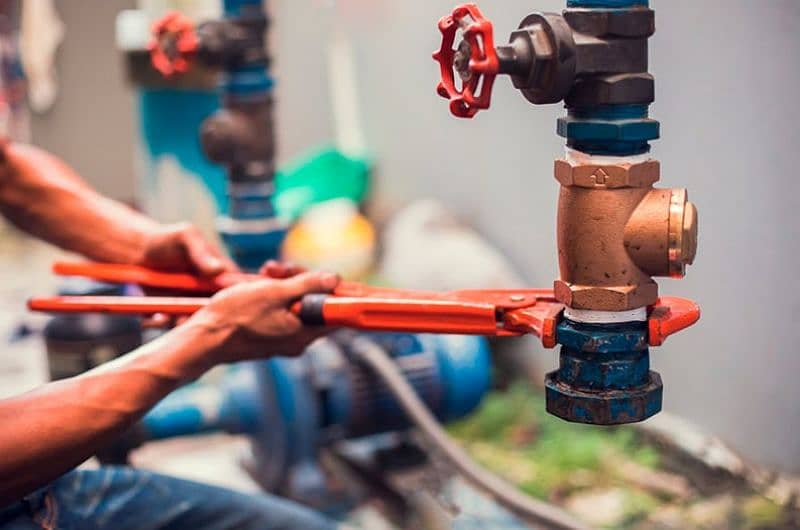 Electrician 24 time Emergency water tank service paint and plumber 2