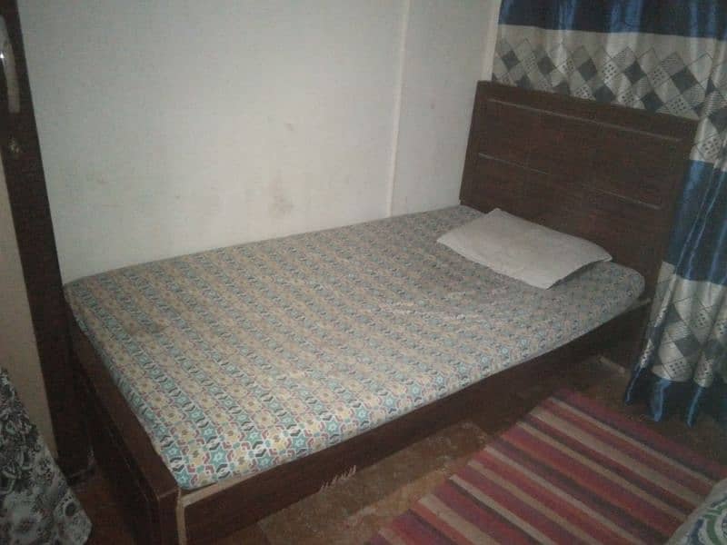 single bed with mattress in great condition 1