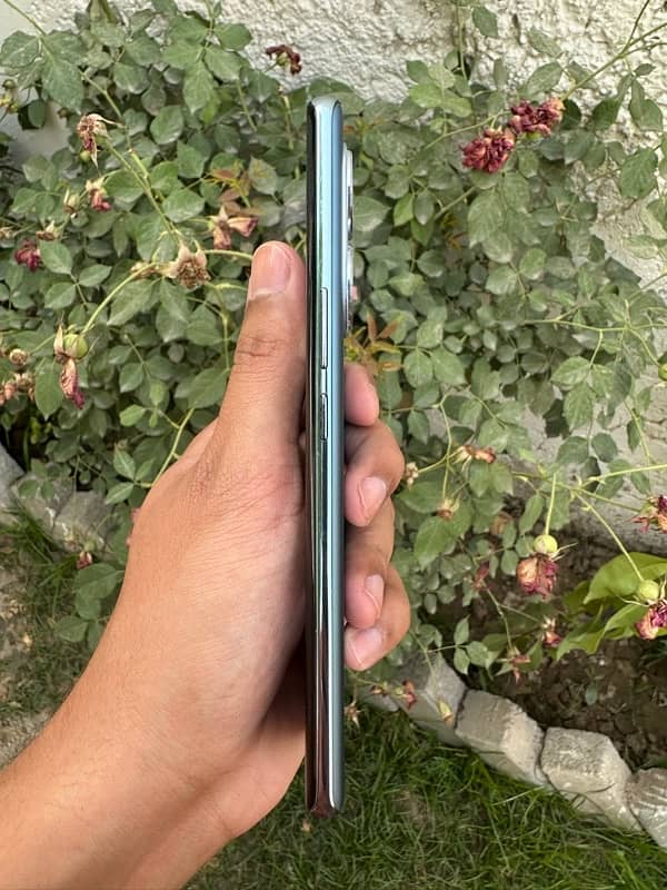 sparx edge 20 pro 256gb in warranty 1
