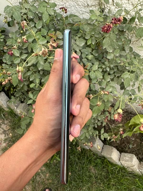 sparx edge 20 pro 256gb in warranty 2