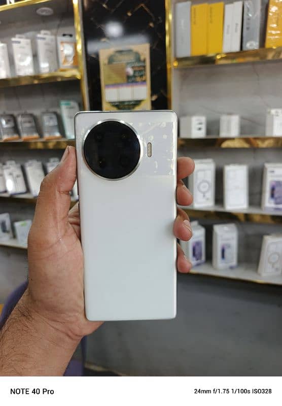 Tecno Spark 20 Pro Plus 2