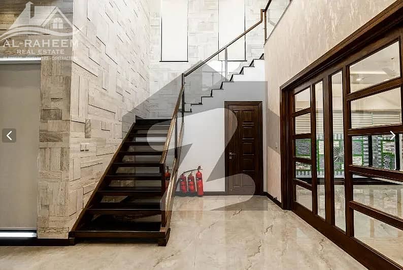 1 KANAL BRAND NEW SPLENDID HOUSE FOR SALE ON TOP LOCATION OF DHA 2