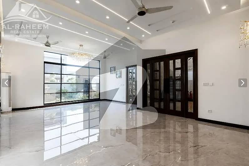 1 KANAL BRAND NEW SPLENDID HOUSE FOR SALE ON TOP LOCATION OF DHA 5