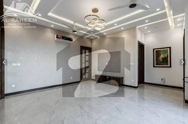 1 KANAL BRAND NEW SPLENDID HOUSE FOR SALE ON TOP LOCATION OF DHA 26