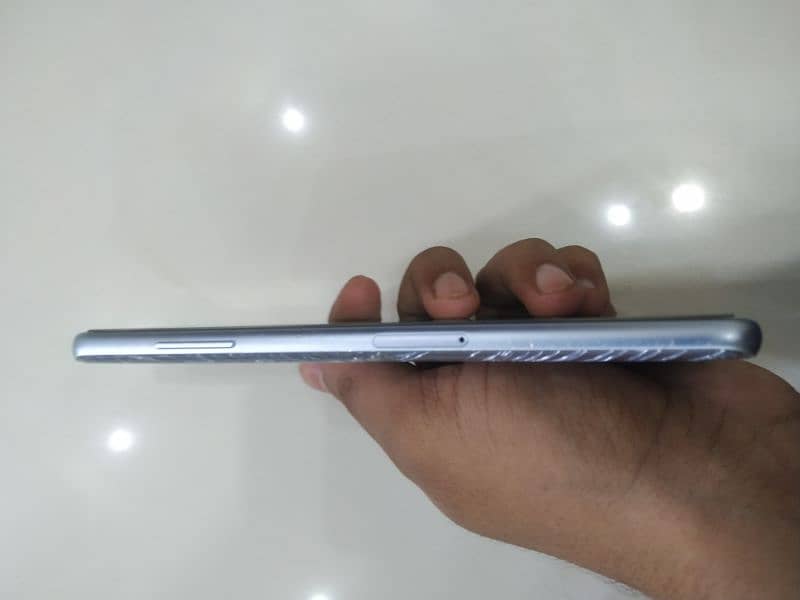 Samsung A8+ Non Pta 4/64 gb 3
