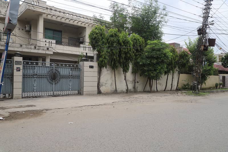 21 Marla Prime Location House for Sale in K Block, Gulberg 3 Ideal for Investment 5