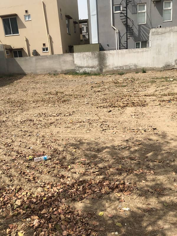 10 MARLA PLOT FOR SALE AT REASONABLE PRICE 3