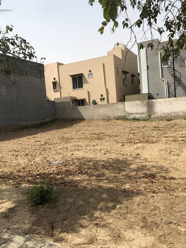 10 MARLA PLOT FOR SALE AT REASONABLE PRICE 6