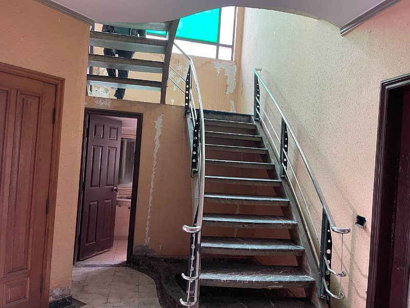 1 Kanal Double Unit Corner Beautiful House Available For Sale In X Block Dha Phase 3 Lahore 3