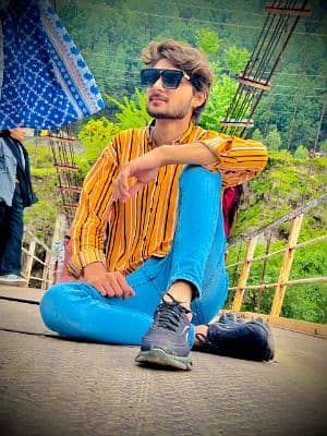 Farrukh Farooq 