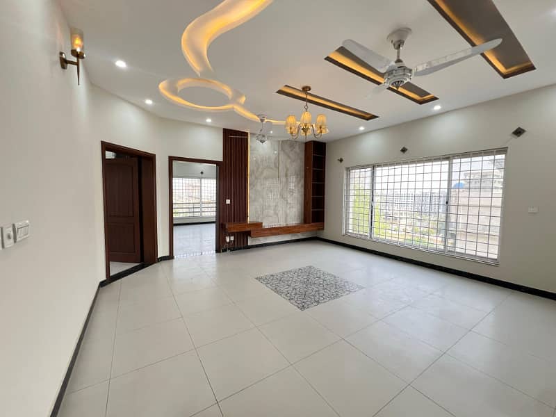 10 Marla used House for Sale in Overseas 5 Block Bahria Town Phase 8 Rawalpindi 0