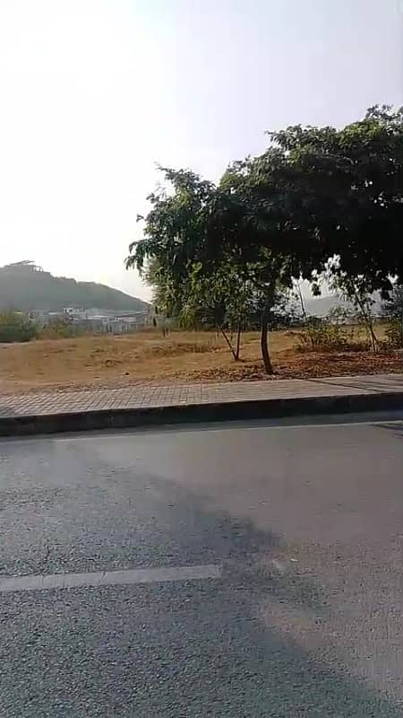 Outstanding Location Plot For Sale On Main Eiffel Commercial Road Bahria Phase 8 Rawalpindi 13
