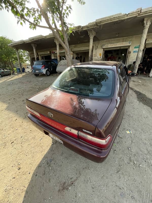 Toyota Corolla XE 2000 10