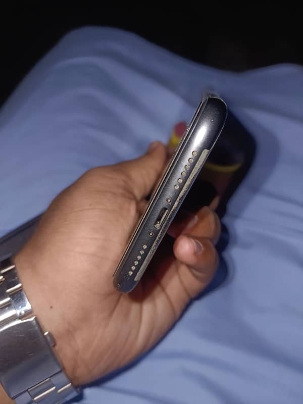 iPhone 11 factory unlock zong sim glitch 2