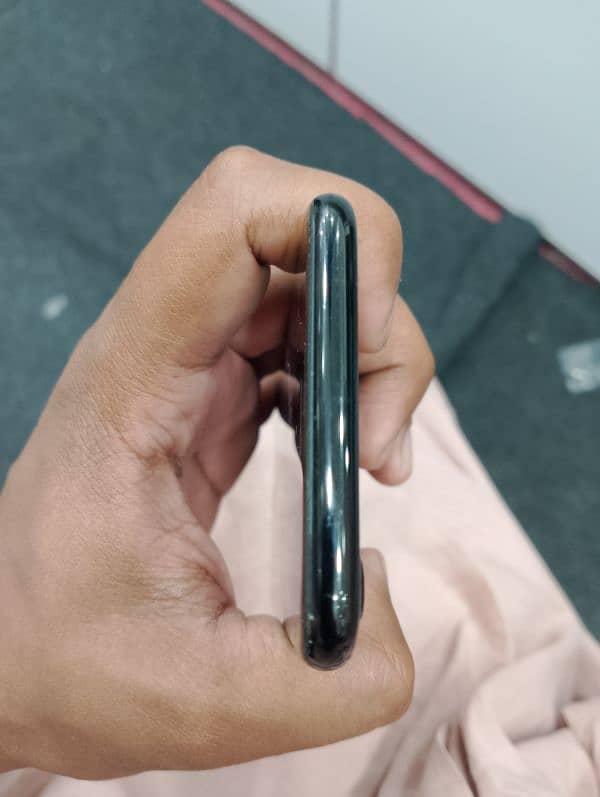 I phone 7 ,128 gb no open no repair good condition 3